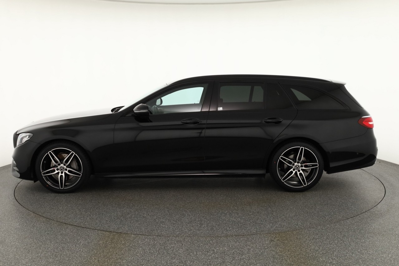 Mercedes-Benz E 220 E220d 4Matic AMG Line