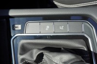 VW Passat Variant 2.0 TDI Elegance R-Line