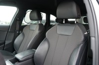 Audi A4 Avant 40 2.0 TFSI S line