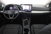 VW Golf VIII Variant 1.5 TSI