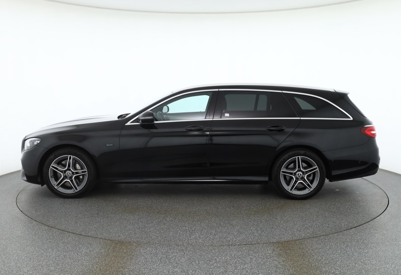 Mercedes-Benz E 300 E300 e T AMG Line