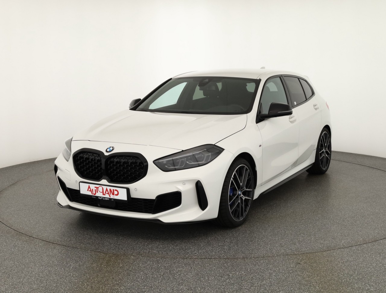 BMW M135 M135i xDrive