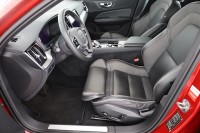 Volvo V60 B4 R Design
