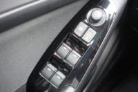Mazda 3 2.0 Exclusive-Line