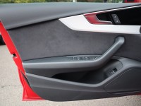 Audi A4 Quattro Avant 40 2.0 TFSI quattro S-line