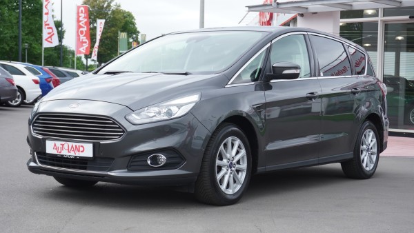 Ford S-Max S-MAX 2.0 EcoBoost Titanium