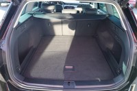 VW Passat Variant 2.0 TDI DSG Elegance R-Line