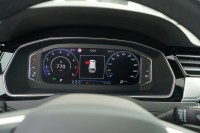 VW Passat Variant 2.0 TSI DSG R-Line