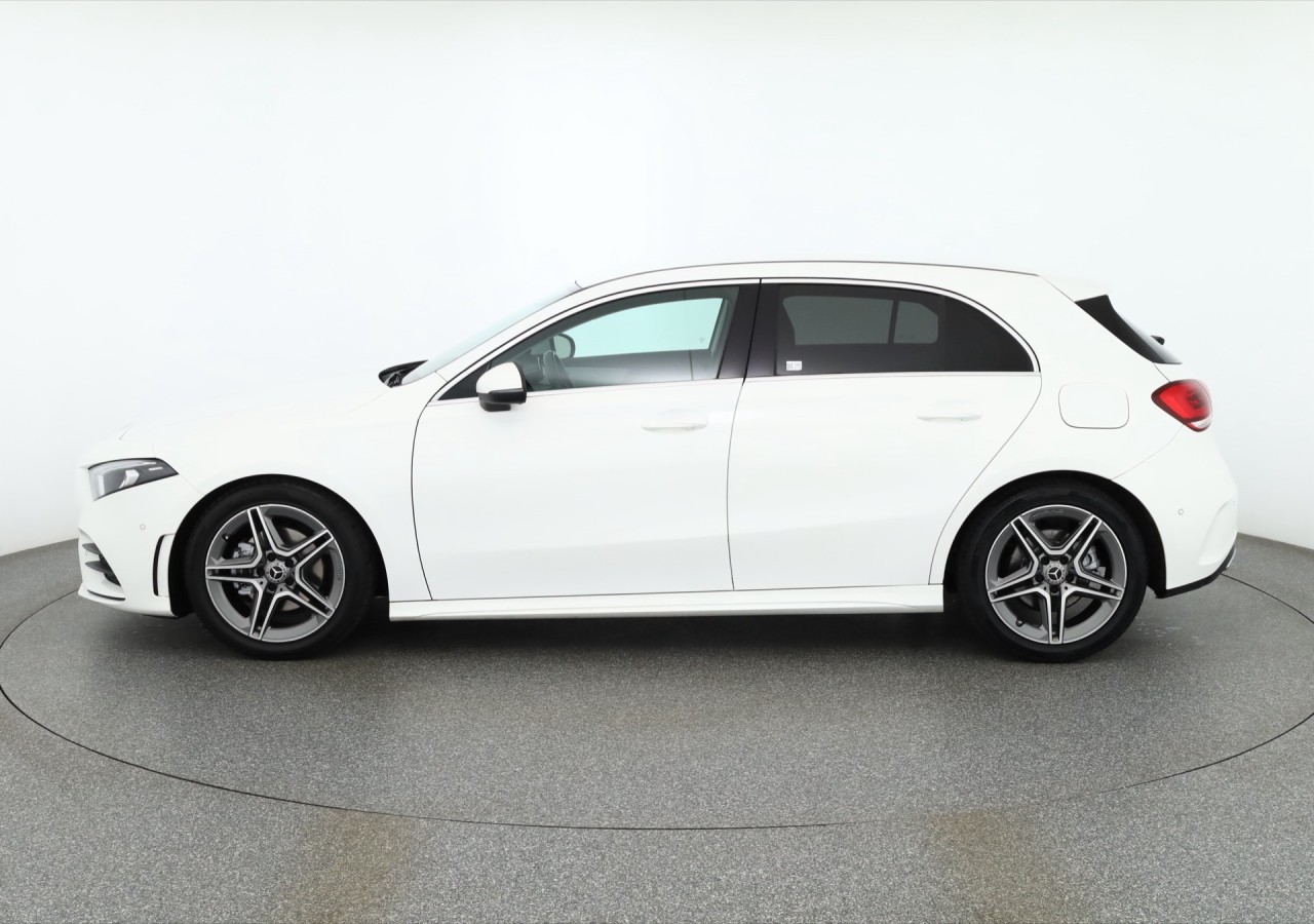 Mercedes-Benz A 200 A200 AMG Line