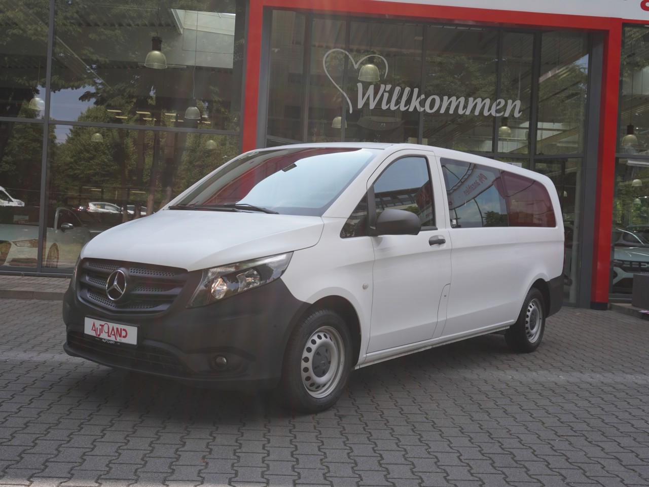 Mercedes-Benz Vito Tourer extralang 8-Sitzer