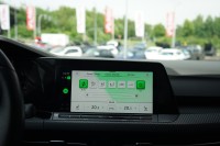 VW Golf VIII Variant 1.5 TSI R-Line