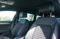 VW Passat Variant 2.0 TSI 4Motion R-LINE