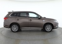 Mitsubishi Outlander 2.4 Hybrid PHEV Plus 4WD