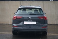 VW Golf VIII Variant 1.5 TSI