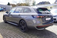 VW Passat Variant R-Line BlackStyle 2.0 TSI 4M DSG