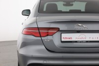 Jaguar XE D180 R-Dynamic HSE