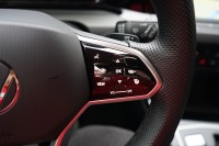 VW Golf Variant 2.0 TDI R-Line