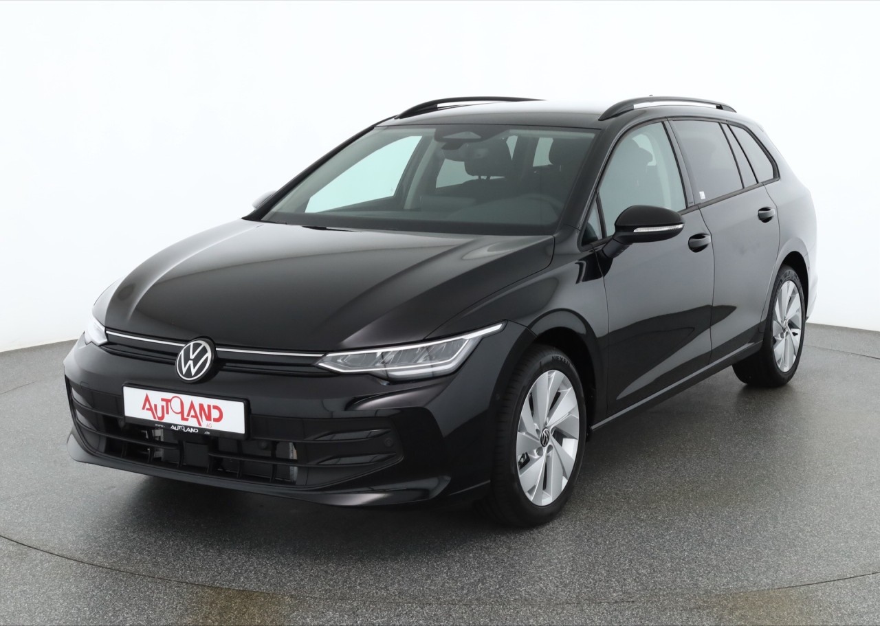 VW Golf VIII Variant 1.5 TSI DSG