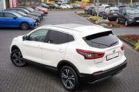 Nissan Qashqai 1.3 DIG-T DCT Zama Pano