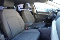 VW Golf VIII Variant Life eTSI