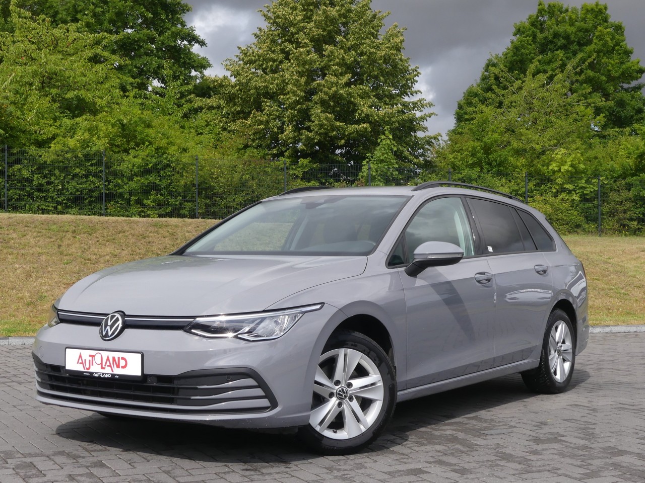 VW Golf VIII 1.0 eTSI Life DSG