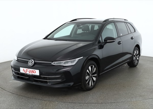 VW Golf VIII Variant 1.5 eTSI Goal