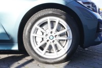 BMW 330 330iA Advantage AHK