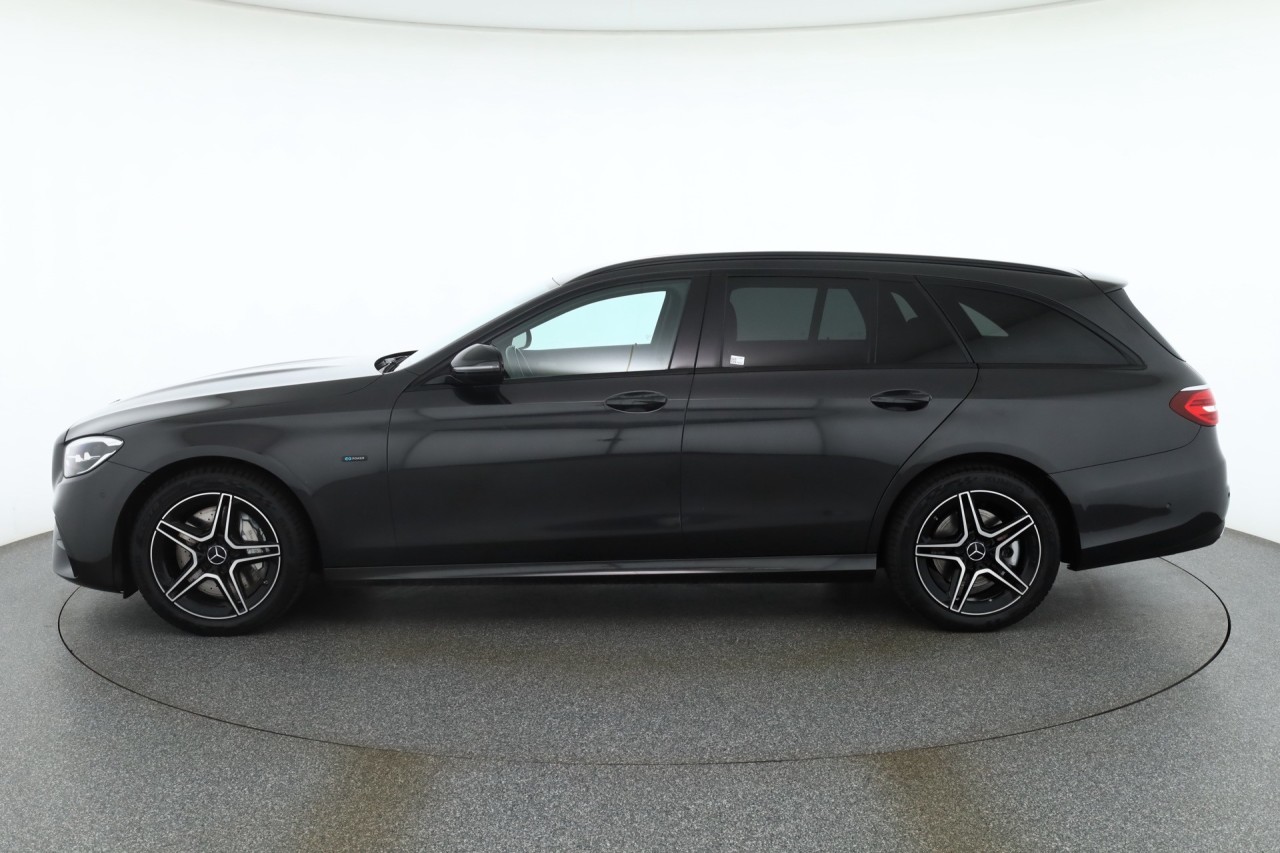 Mercedes-Benz E 300 E300 e T AMG Line