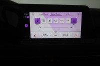 VW Golf VIII Variant 2.0 TSI DSG R-Line