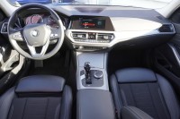 BMW 330 330iA Advantage AHK