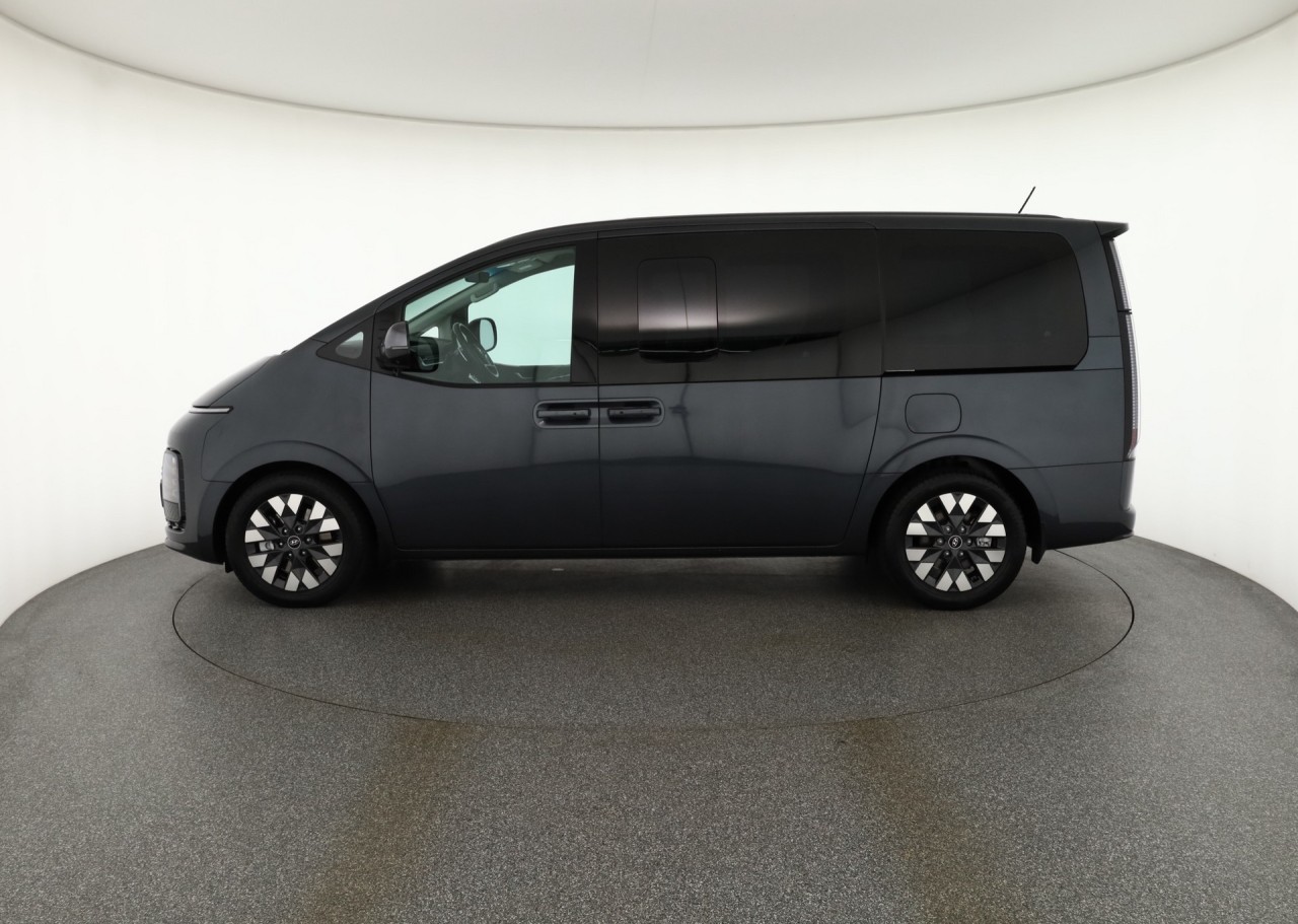 Hyundai Staria 2.2 CRDI 4WD Signature Standhzg