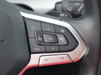 VW Golf VIII 1.0 eTSI DSG
