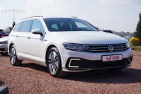 VW Passat Variant GTE