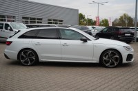 Audi A4 Avant 40 2.0 TDI S-Line