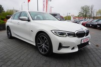 BMW 330 e Luxury Line Aut.