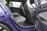 VW Golf VIII Variant 2.0 TDI DSG R-Line