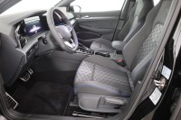 VW Golf VIII Variant 1.5 eTSI R-Line DSG