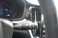 Volvo V60 Kombi 2.0 M-Hybrid Plus Dark