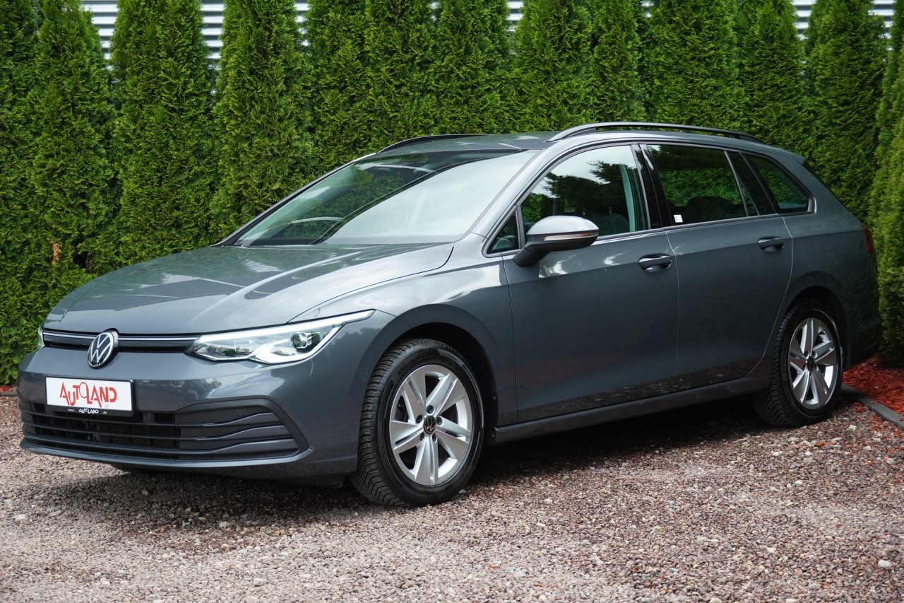 VW Golf VIII Variant 1.0 TSI Life