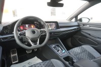 VW Golf VIII Variant 2.0 TDI R-Line DSG
