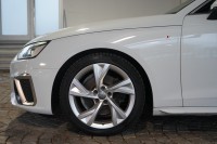 Audi A4 Avant 40 2.0 TFSI S line