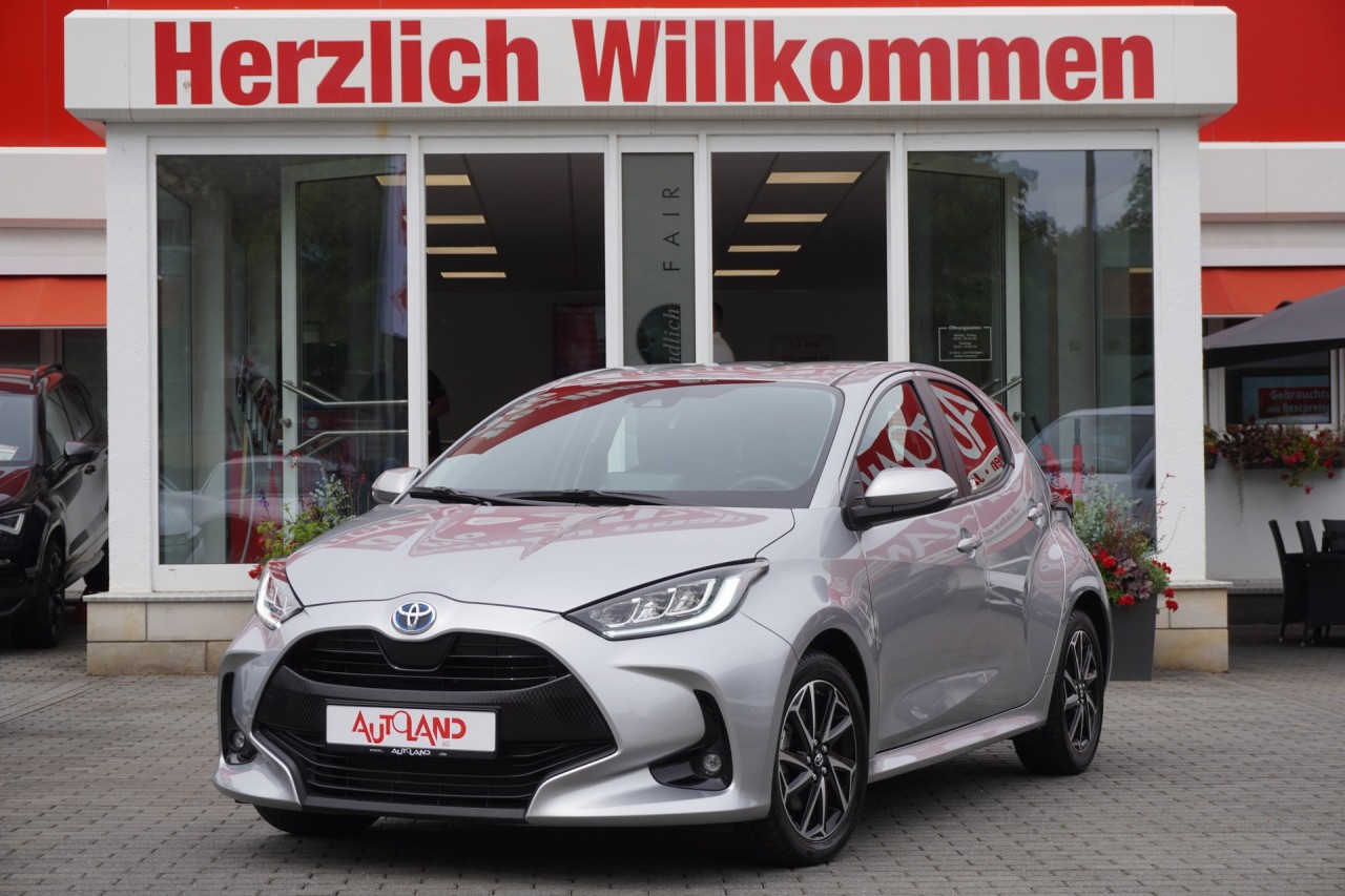 Toyota Yaris 1.5 Hybrid Team Deutschland Aut.