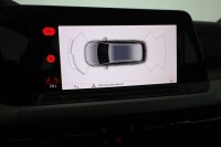 VW Golf VIII Variant 1.0 eTSI DSG