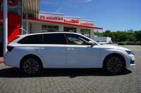 Skoda Octavia Combi 1.5 eTSI DSG