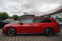 VW Golf VIII Variant 1.5 eTSI DSG R-Line