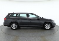 VW Passat Variant 2.0 TDI Basis