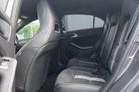 Mercedes-Benz A 200 A200d AMG-Line 4Matic
