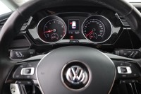 VW Touran 1.5 TSI Highline R-Line