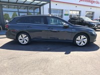VW Golf VIII Variant 2.0 TSI Style DSG