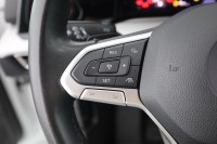 VW Golf VIII Variant 1.0 eTSI DSG Life